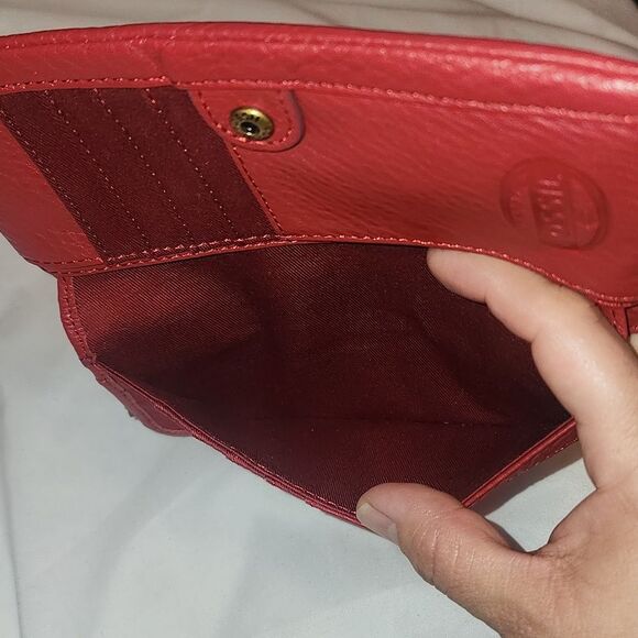 Fossil Two Toned Red Leather Multi-Storage Wallet - Picture 7 of 13